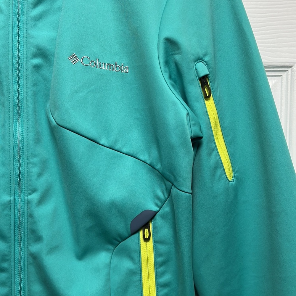 Columbia Wind Block Softshell Jacket - image 3